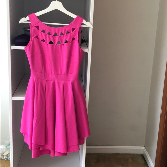 NWOT Lulus bright pink low back dress. - Picture 1 of 3